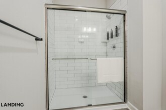 5001 Willowgate Loop, Unit 08-8408 in Tice, FL - Foto de edificio - Building Photo