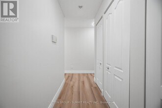 1111 Bough Beeches Blvd in Mississauga, ON - Building Photo - Building Photo