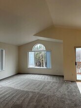 6521 Baby Bear Dr in Anchorage, AK - Building Photo - Building Photo