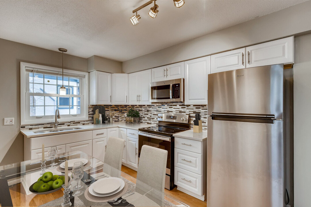 7304 Minnetonka Blvd in Minneapolis, MN - Building Photo