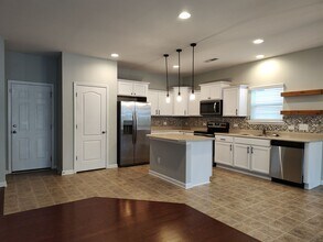 13415 Hunting Birds Ln in Charlotte, NC - Building Photo - Building Photo