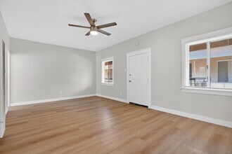 915 Cherry Ave, Unit 110 in Long Beach, CA - Foto de edificio - Building Photo