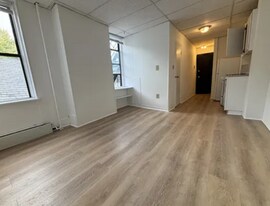 45 Russell St, Unit 1 in Boston, MA - Building Photo