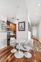 88 Greenwich St in New York, NY - Building Photo - Building Photo