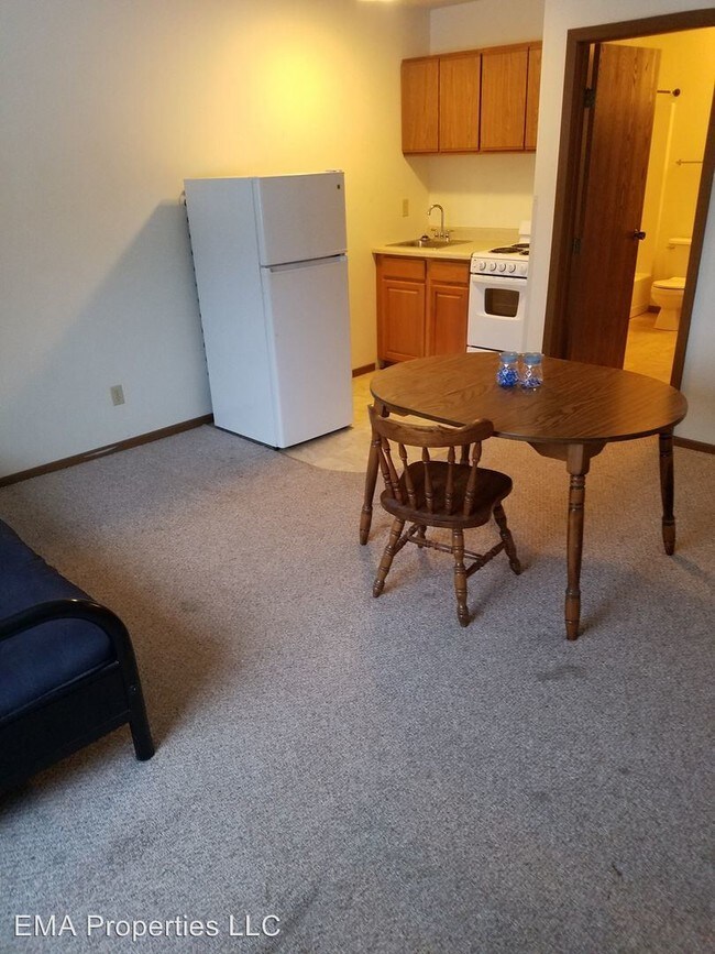 307 11th Ave NW in Aberdeen, SD - Building Photo - Building Photo