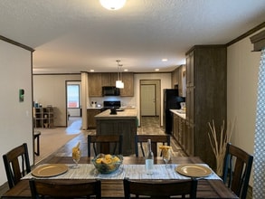 1102 Peachtree Ct in Mt. Pleasant, MI - Building Photo - Building Photo