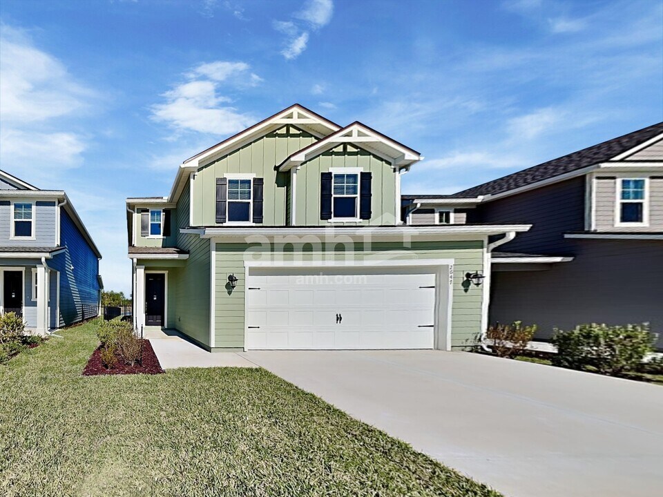 2647 Noah Pines Pl in Green Cove Springs, FL - Foto de edificio