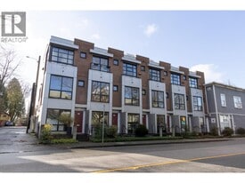 682 W 16th Ave in Vancouver, BC - Building Photo