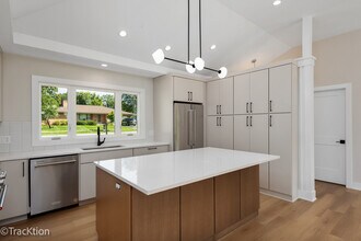 137 W Chicago Ave in Downers Grove, IL - Building Photo - Building Photo
