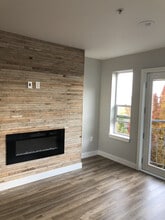 3028 Western Ave, Unit 306 in Seattle, WA - Foto de edificio - Building Photo