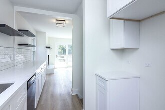 15W355 Harvard St in Elmhurst, IL - Foto de edificio - Building Photo