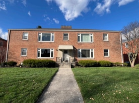 2010 Harwitch Rd in Columbus, OH - Building Photo