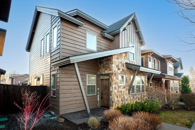 19661 Aspen Ridge Dr in Bend, OR - Building Photo - Building Photo