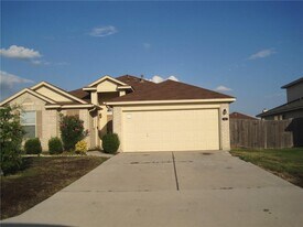 102 Hersee Ct in Hutto, TX - Building Photo