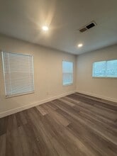 43 W 25th St in Merced, CA - Building Photo - Building Photo