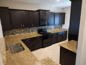 214 Independence Ave in Liberty Hill, TX - Building Photo - Building Photo
