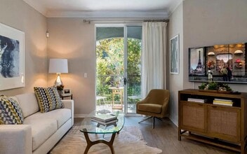 Amerige Pointe in Fullerton, CA - Foto de edificio - Building Photo