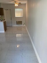 1217 NE 127th St in North Miami, FL - Building Photo - Building Photo