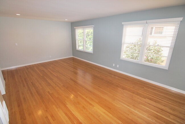 952 2nd St in Long Beach, CA - Foto de edificio - Building Photo