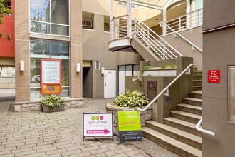 2201-2209 4th Ave W in Vancouver, BC - Building Photo - Building Photo