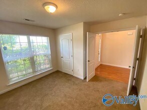 4828 SE Canterwood Dr in Owens Cross Roads, AL - Building Photo - Building Photo