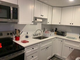 41 Morris St, Unit B in Southbridge, MA - Building Photo