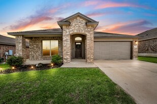 3217 Beutel Rd in Lorena, TX - Building Photo