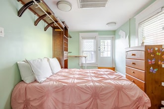 1019 Berryville Ave, Unit The Queen of Winchester in Winchester, VA - Building Photo - Building Photo