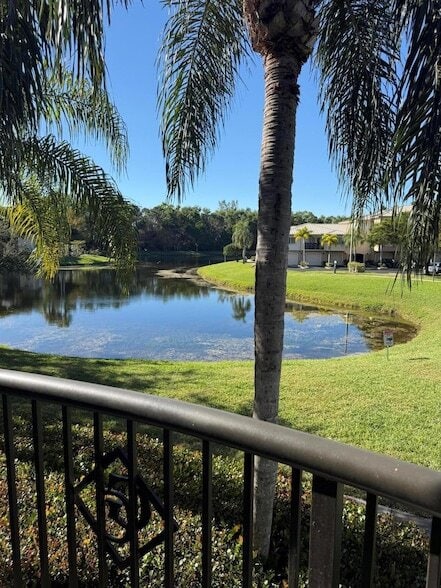 500 Crestwood Ct S, Unit 514 in Royal Palm Beach, FL - Building Photo - Building Photo