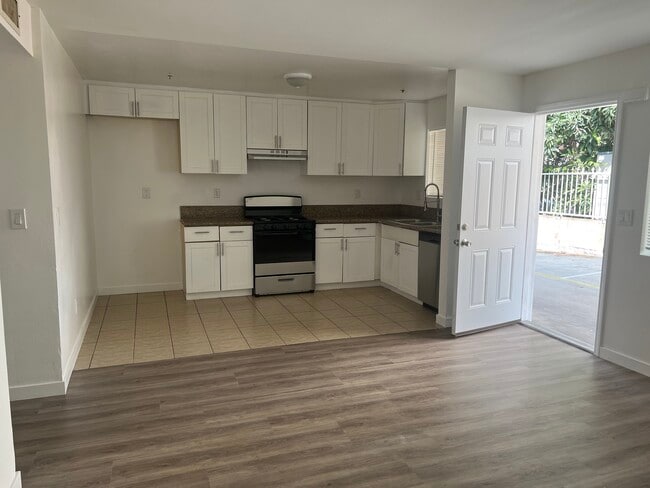 6640 Irvine Ave, Unit 1