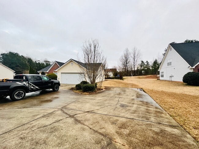 514 Vineyard Rd in Griffin, GA - Building Photo - Building Photo