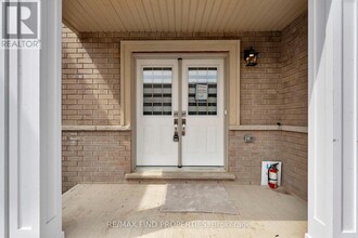 21 Dennis Ave in Brantford, ON - Building Photo - Building Photo