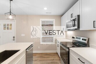 16 Meadows Town Rd in Marshall, NC - Building Photo - Building Photo