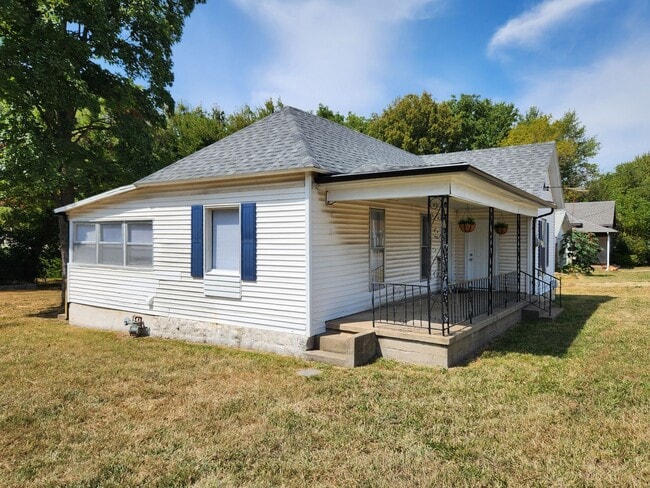 2125 N National Ave in Springfield, MO - Building Photo - Building Photo
