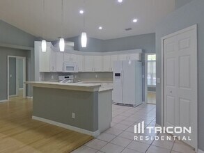 1724 Lake Marion Dr in Apopka, FL - Building Photo - Building Photo