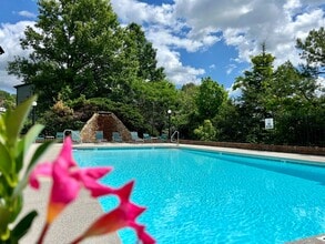 Eastowne Village Apartments in Knoxville, TN - Building Photo - Building Photo