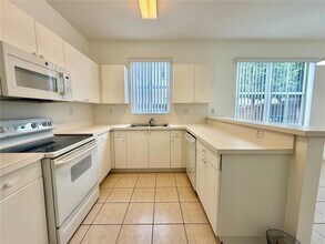 12362 SW 122nd St in Miami, FL - Building Photo - Building Photo