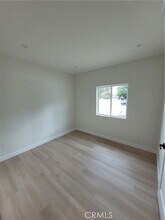 19455 Strathern St in Los Angeles, CA - Building Photo - Building Photo