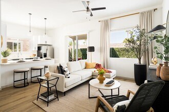 Bungalows on Market Street in Prescott Valley, AZ - Building Photo - Building Photo