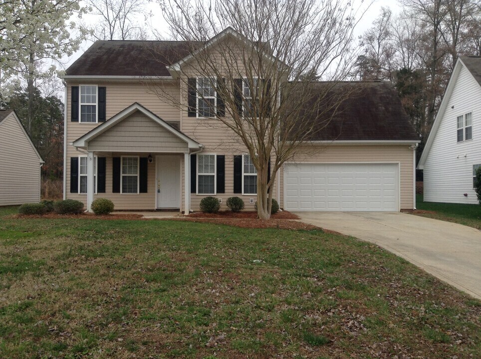 139 Ashmont Dr in Kannapolis, NC - Foto de edificio