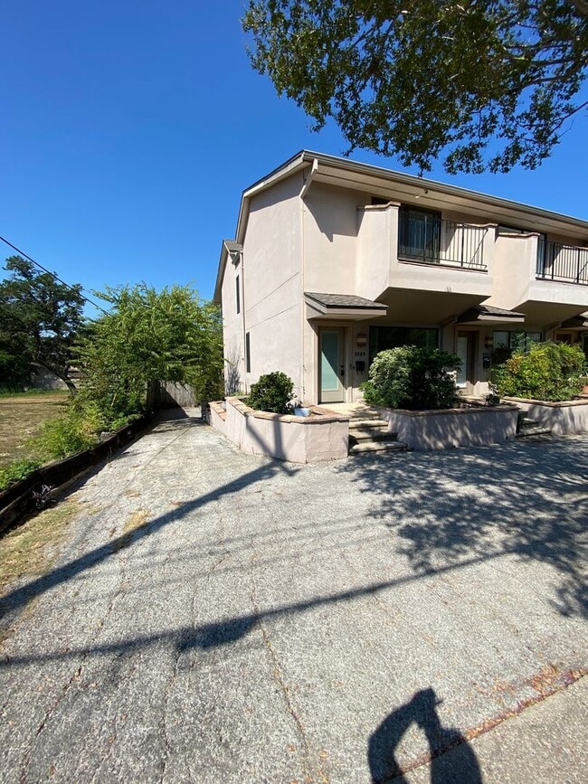 property at 5509 N New Braunfels Ave