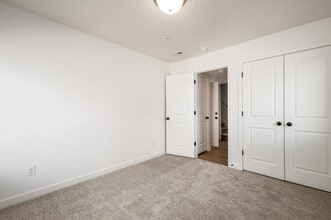 4219 W Dead Horse Ct in Riverton, UT - Building Photo - Building Photo
