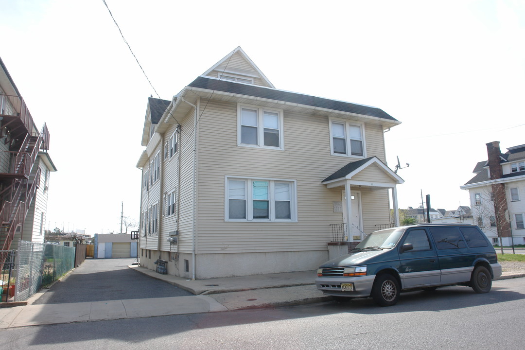 61 2nd Ave in Long Branch, NJ - Building Photo