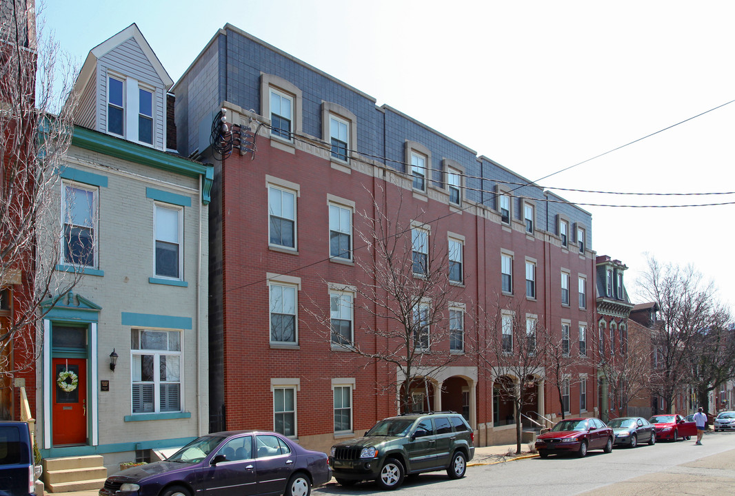 Arch Court Apartments in Pittsburgh, PA - Building Photo