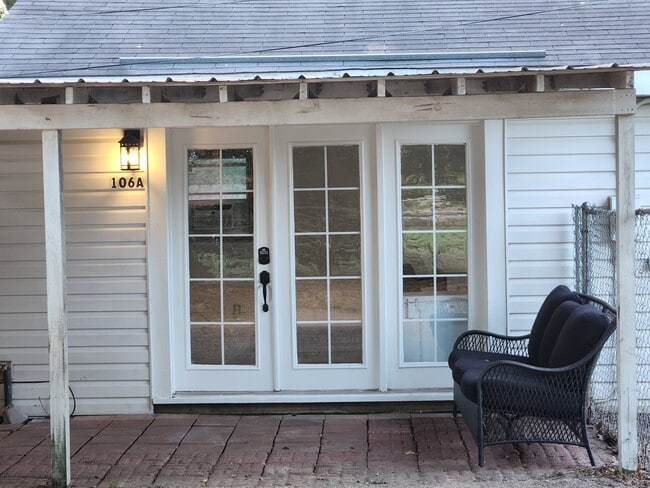 property at 106 E Southfield Rd