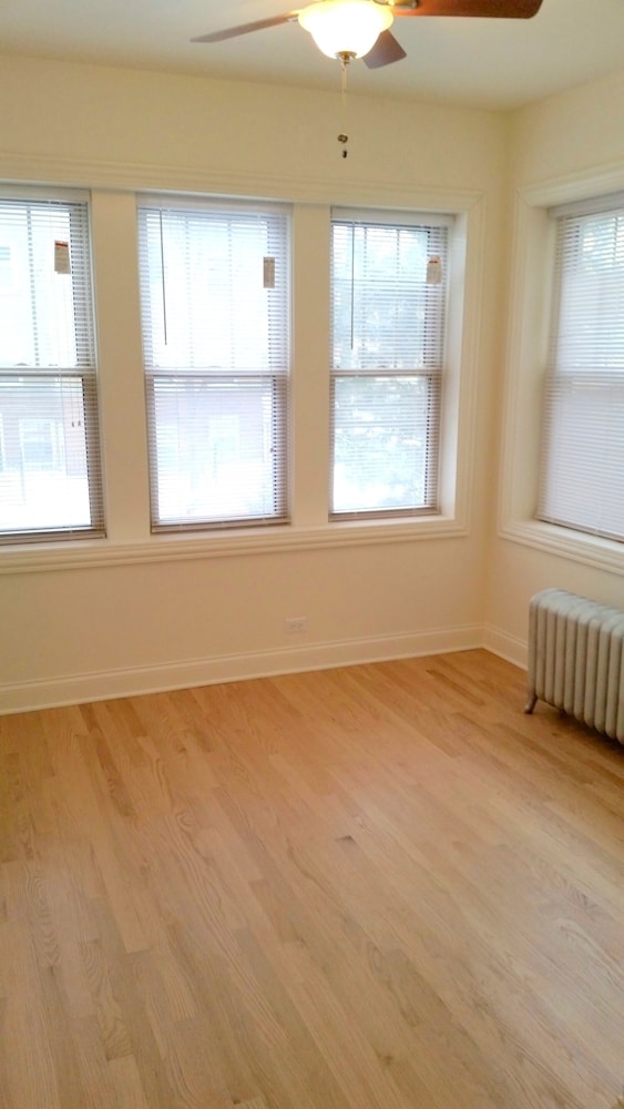 4871 N Washtenaw Ave in Chicago, IL - Building Photo - Building Photo