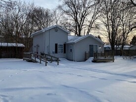 2417 Fairmount Pkwy in Erie, PA - Building Photo