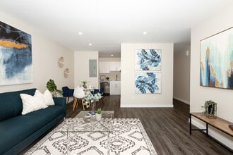 1200 Molson St in Winnipeg, MB - Building Photo - Building Photo