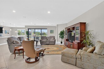 11279 Thurston Chase in Ft. Myers, FL - Building Photo - Building Photo