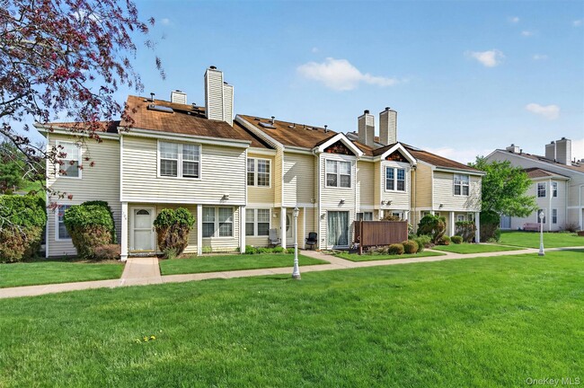 1208 Whispering Hills Dr in Chester, NY - Building Photo - Building Photo